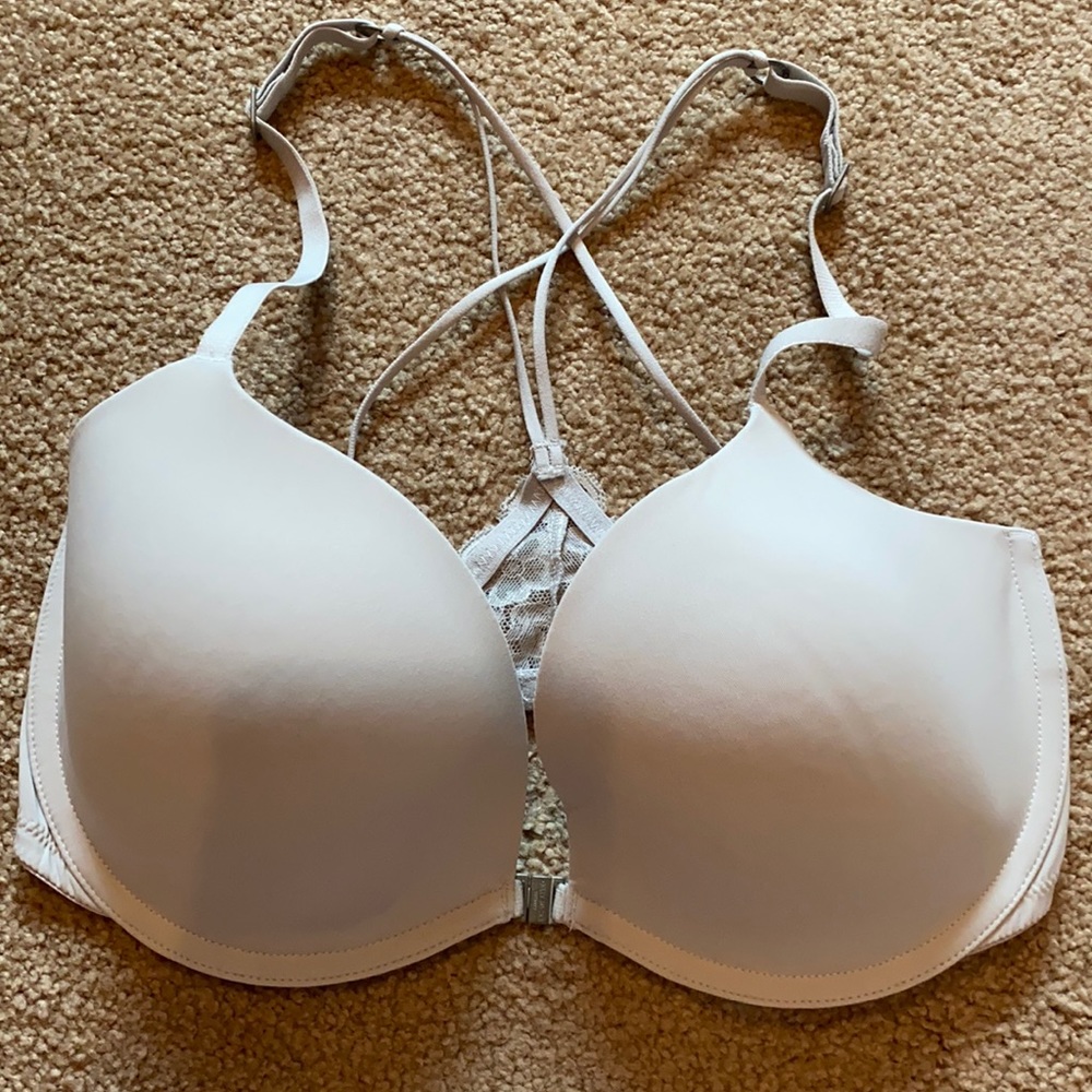 New Gilly Hicks lightly lined plunge bra 34DD